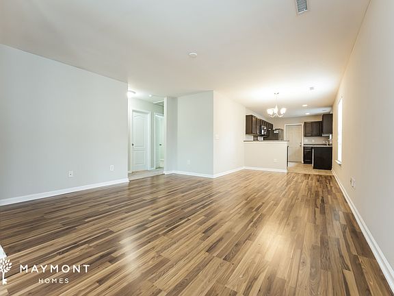 3rd image of 154 Tyger St