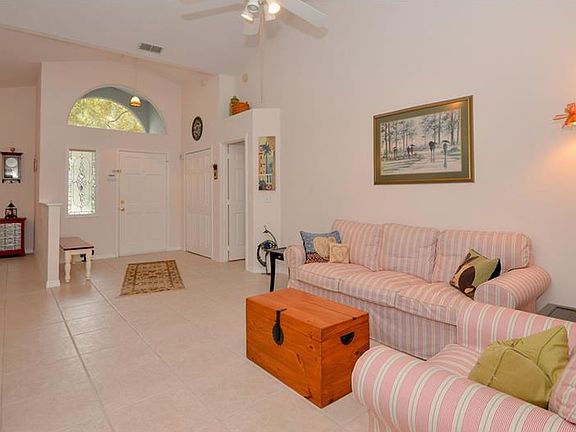 4th image of 316 Sun Oaks Ct