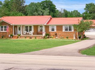 304 Murfreesboro Rd, Woodbury, TN 37190