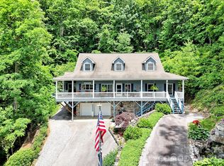 28 Mountain Breeze Dr, Maggie Valley, NC 28751