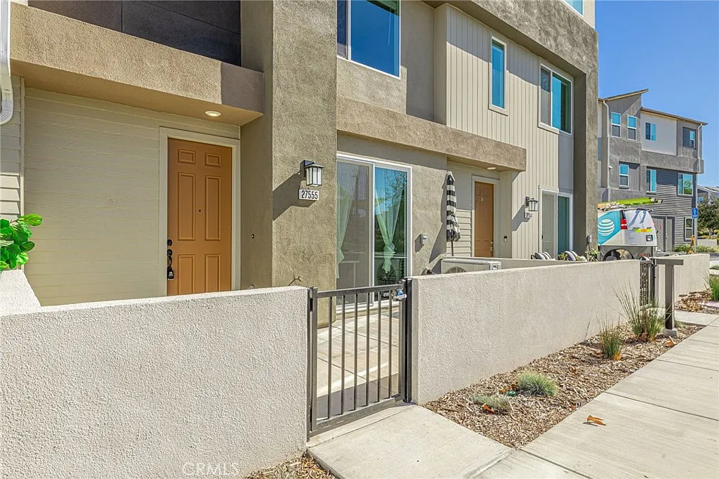 Building Photo - 27555 Sanctuary Ct