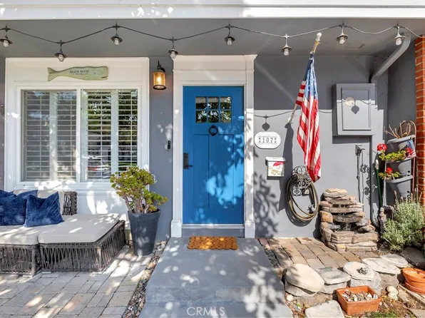 107 Yorktown Ln, Costa Mesa, CA 92626