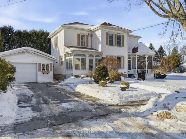 47 Paul St, Prince Edward County, ON K0K 2T0