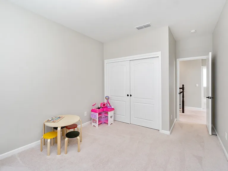 3564 Bellaire Ave — Photo 7