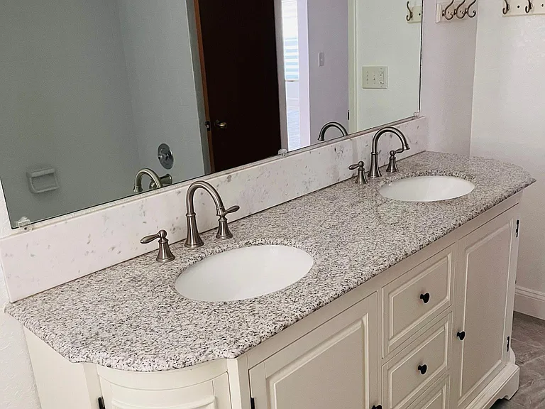 3132 Hillside Ln — Photo 9