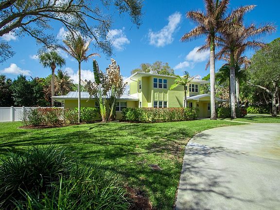 3rd image of 2155 Vero Beach Ave