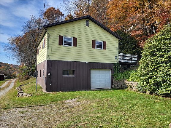 2nd image of 121 Hartel Ln