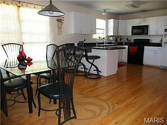 5th image of 12201 Glenpark Dr