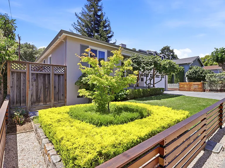 148 Cedar St — Photo 3