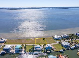 2192 Macadamia Lane St, James City, FL 33956