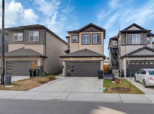 1424 15th St NW, Edmonton, AB T6T 2S2