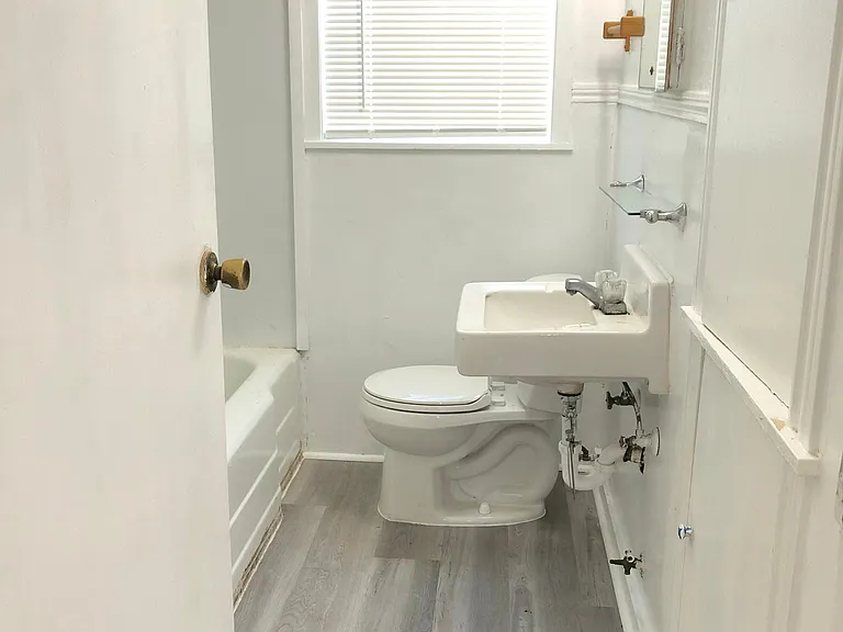 2830 Sarita St — Photo 5