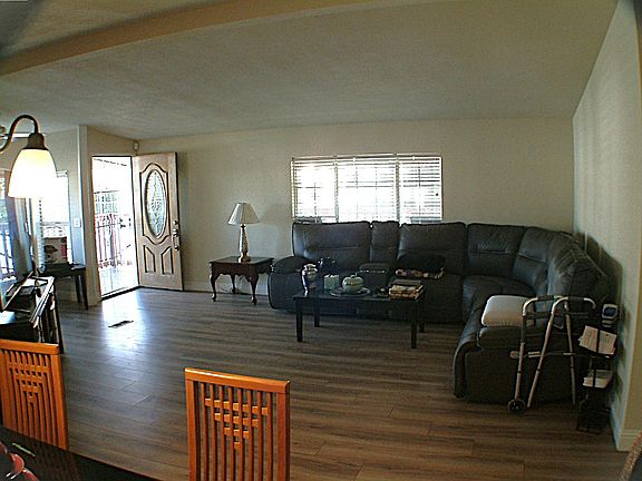 5th image of 532A Millpond Dr #532 A