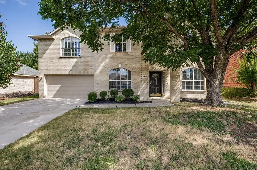 4 bed, 3.0 bath, 2698 sqft, $2,110 — Photo 1