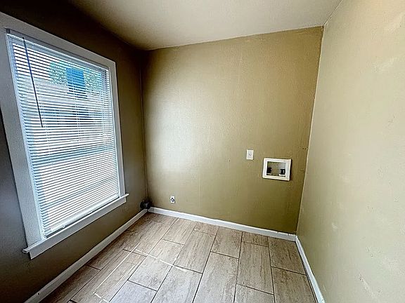5th image of 2672 Liberty St