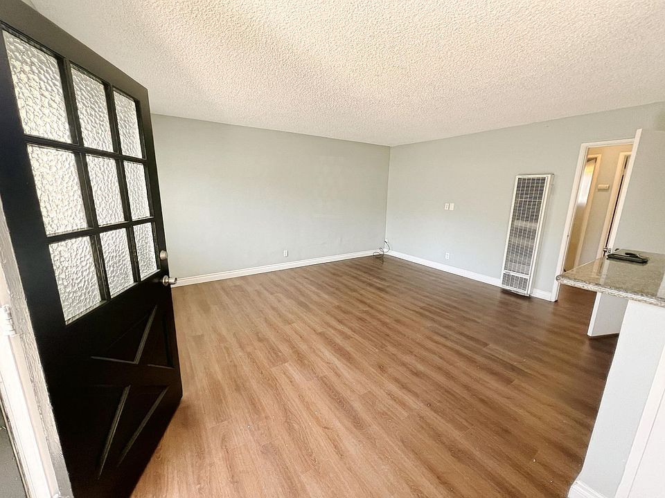 1st image of 362 Redondo Ave APT 3