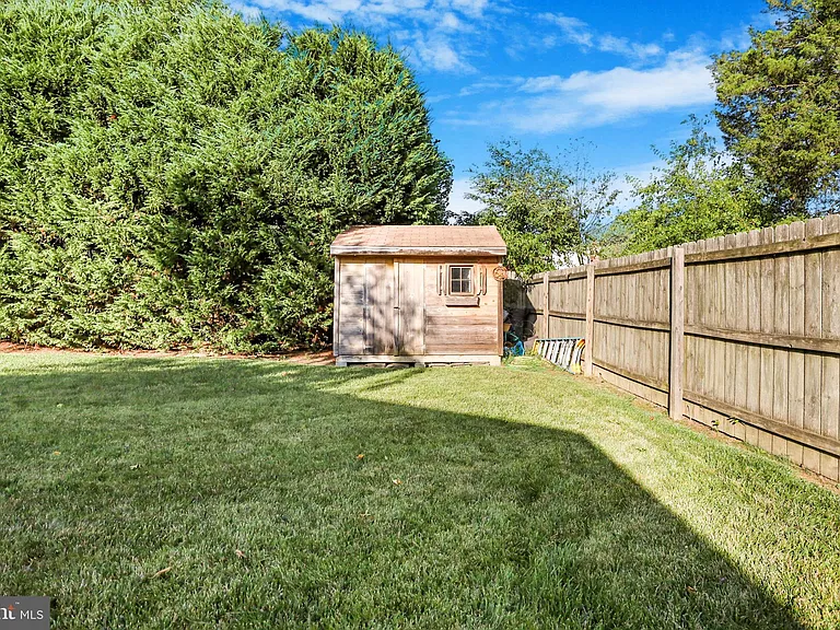 8011 Jackson Rd — Photo 59