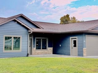 432 N School St N, Tyler, MN 56178