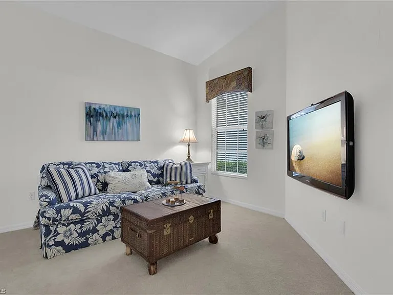 2124 Paget Cir #1 — Photo 15