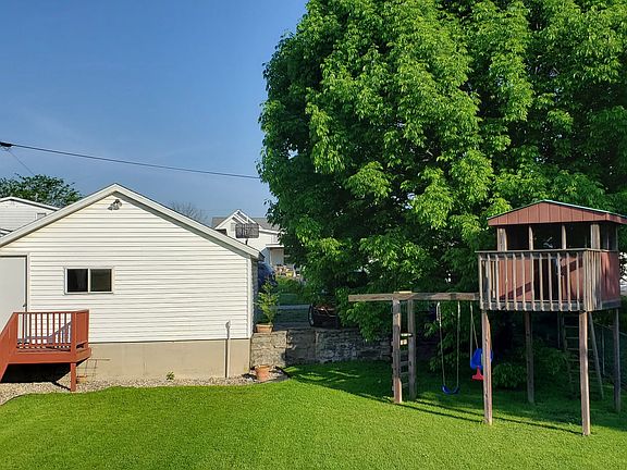 Garage & Playhouse/Swing Set
