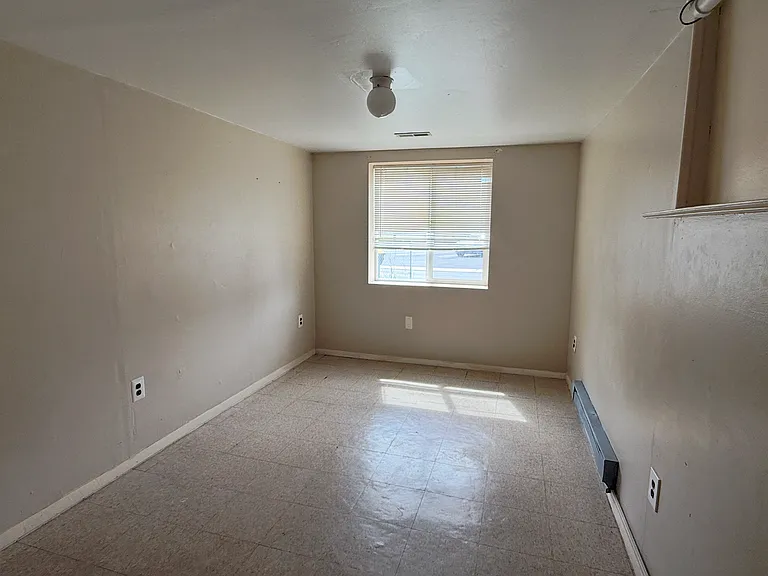 44 Madison Dr — Photo 11