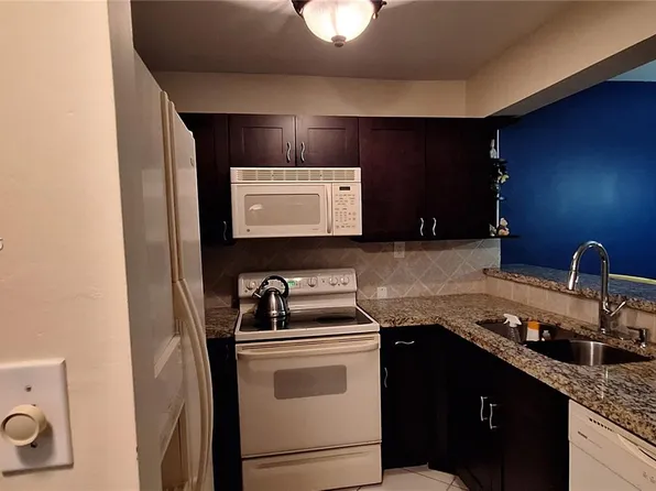 5835 Washington St APT 49, Hollywood, FL 33023