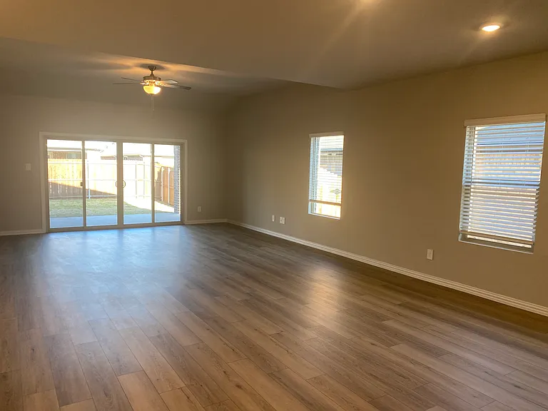 2129 Mustang Way — Photo 10