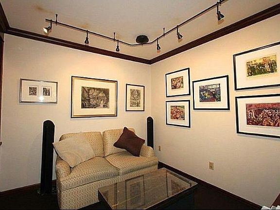 5th image of 1906 E Shorewood Blvd Unit 364