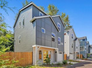 9722 Lindsay Pl S, Seattle, WA 98118