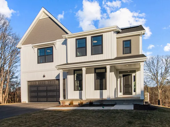 38 Summertime Circle, Stonington, CT 06379