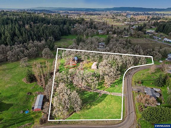 4th image of 34357 Teddy Ave