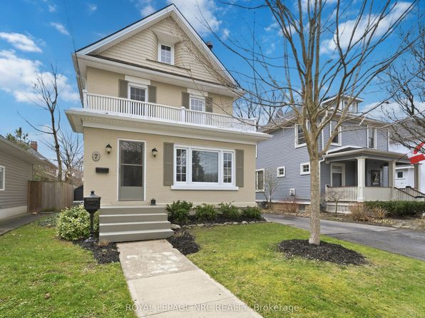 7 Highland Gdns, Welland, ON L3C 4R5