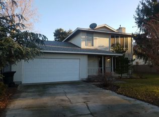 713 SW Mount Adams Ave, Boardman, OR 97818