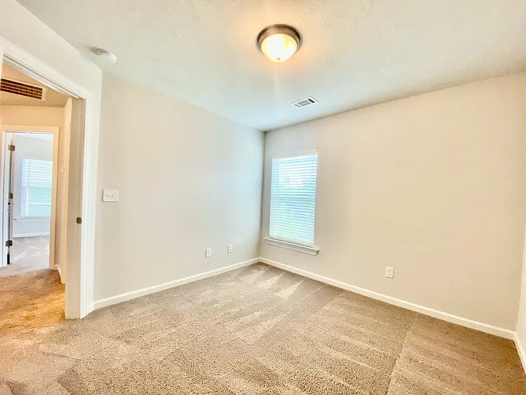 1895 Butternut Dr — Photo 16