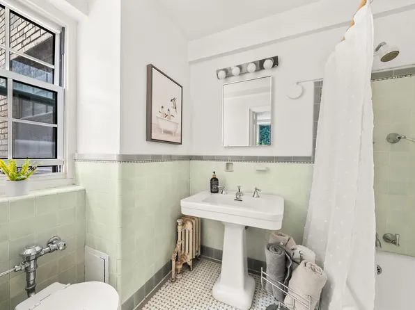 12 East 88th Street 9C image 7 of 8