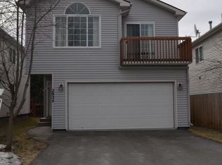 2924 Red Currant Cir, Anchorage, AK 99519