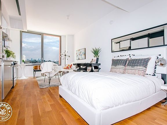 4th image of 123 Melrose St APT 546