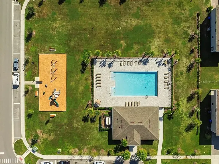 1503 Isleta Loop — Photo 2