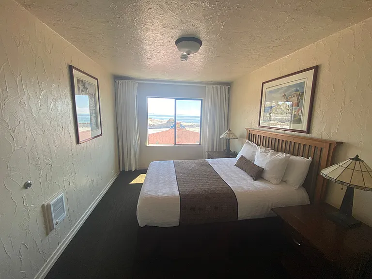 Capitola Venetian Apartments — Photo 4