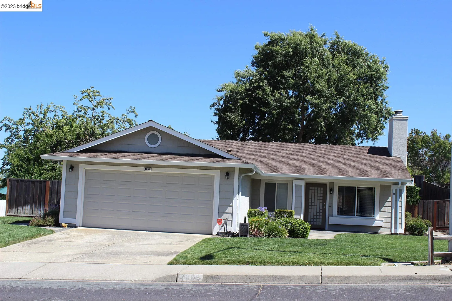 4065 S Royal Links Cir photo 1