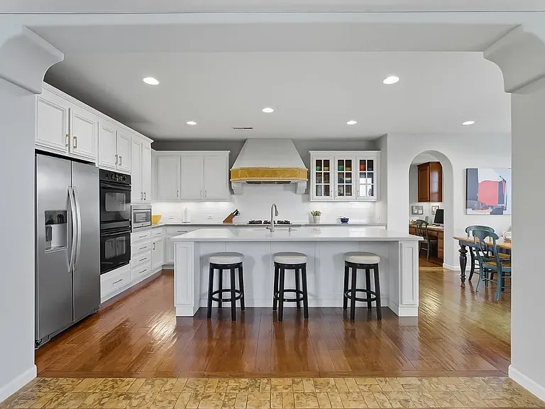 Eagle Ridge Dr — Photo 10