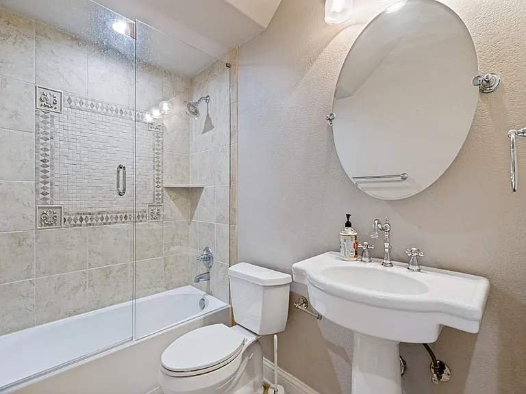 411 Brazoria Dr — Photo 14
