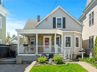 26 Whipple Ave, Cranston, RI 02920