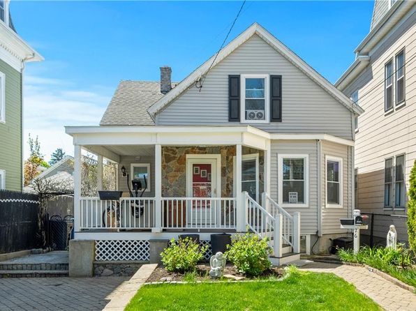 26 Whipple Ave, Cranston, RI 02920