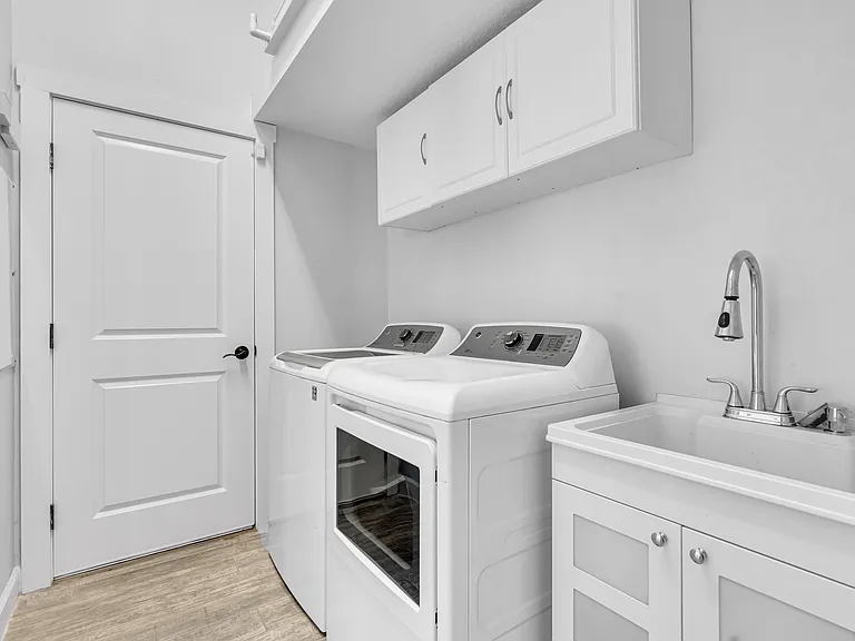 11790 Forest Park Cir — Photo 39