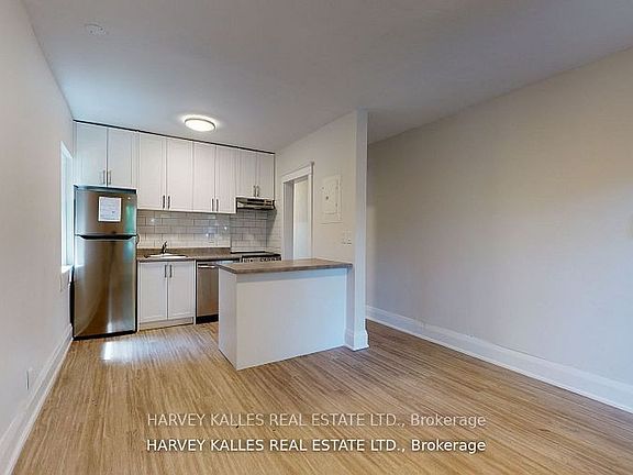 4th image of 1065 Bathurst St #6