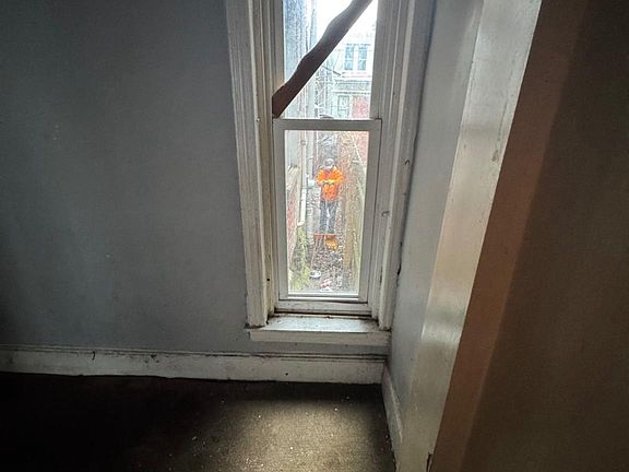 2nd image of 1923 Berkshire St