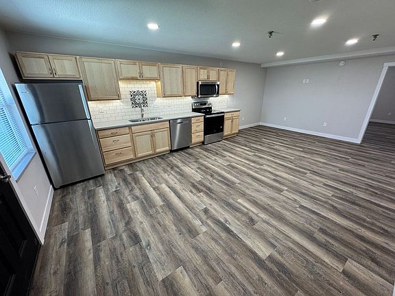 3rd image of 1111 11th Ave N #20