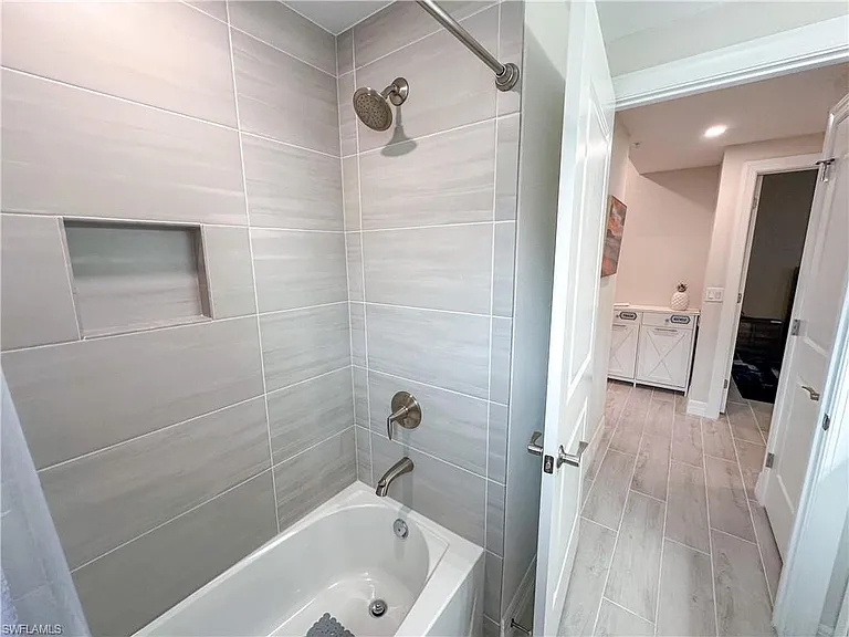 220 Indies Dr E #101 — Photo 29
