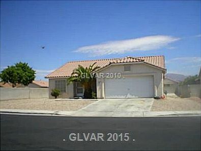 1st image of 620 Manuel Edwardo Ave